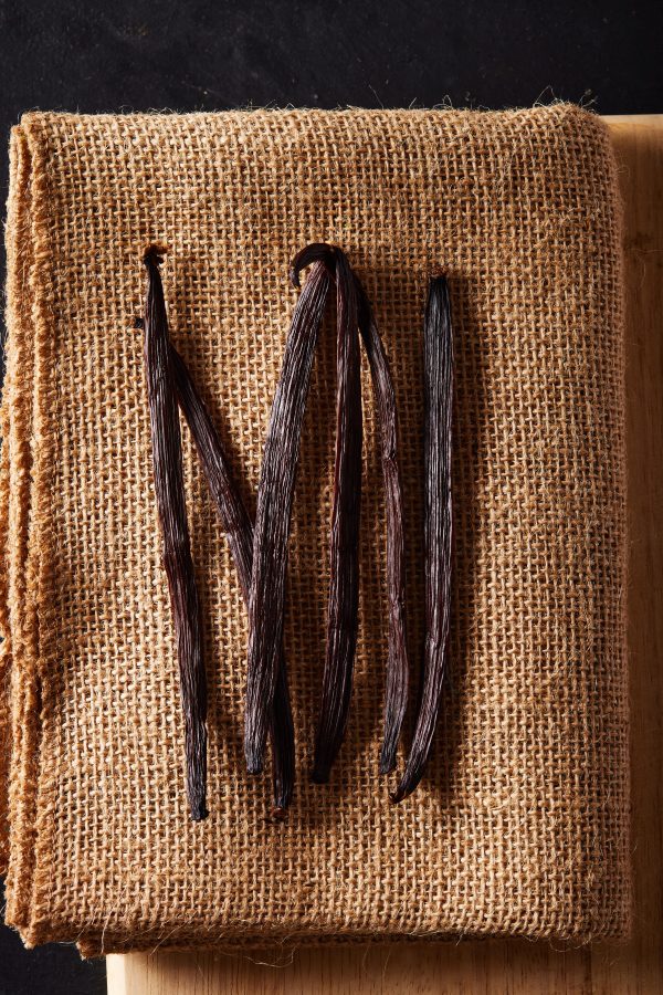 Omars Wild Vanilla Beans (Grade-A) 8 Vanilla Bean